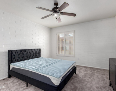 4848 N Woodmere Fairway -- - Photo Thumbnail 9