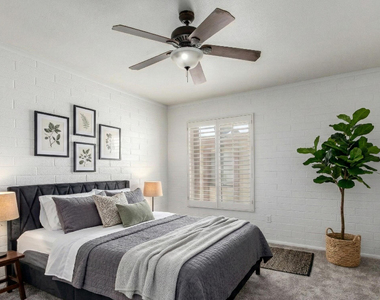 4848 N Woodmere Fairway -- - Photo Thumbnail 8