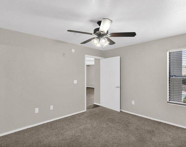 5611 S 32nd Street - Photo Thumbnail 11