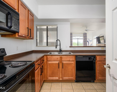 15095 N Thompson Peak Parkway - Photo Thumbnail 10