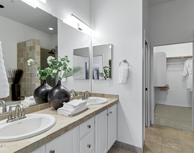 8270 N Hayden Road - Photo Thumbnail 20