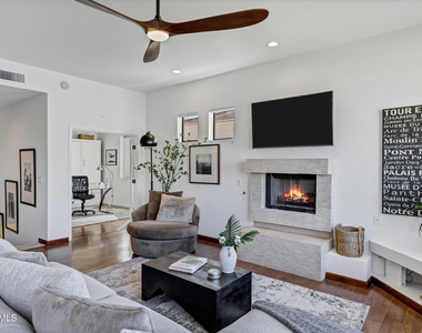8270 N Hayden Road - Photo Thumbnail 5