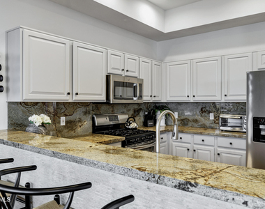 8270 N Hayden Road - Photo Thumbnail 16
