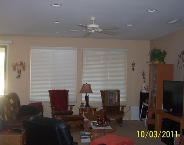 21640 N Casa Royale Drive - Photo Thumbnail 2