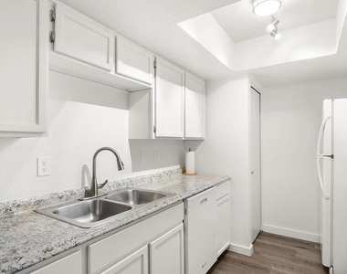 4211 E Palm Lane - Photo Thumbnail 30