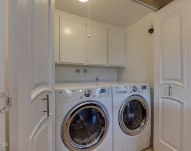 6829 E Osborn Road - Photo Thumbnail 17