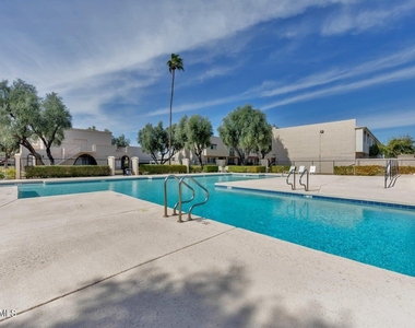 6829 E Osborn Road - Photo Thumbnail 6