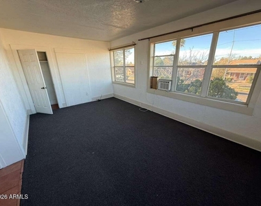 1165 E 10th Street - Photo Thumbnail 14