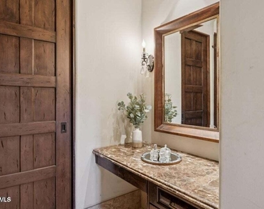 4949 E Lincoln Drive - Photo Thumbnail 19