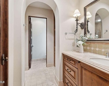 4949 E Lincoln Drive - Photo Thumbnail 24