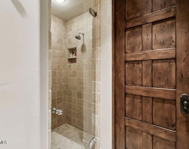 4949 E Lincoln Drive - Photo Thumbnail 18