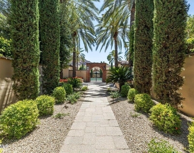 4949 E Lincoln Drive - Photo Thumbnail 32