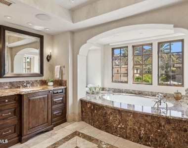 4949 E Lincoln Drive - Photo Thumbnail 22