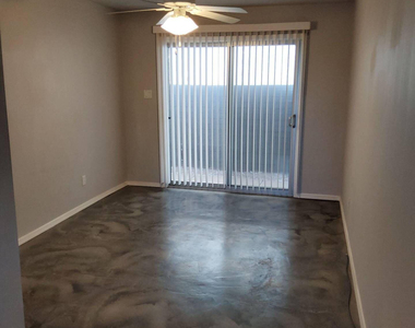 3427 N 12th Place - Photo Thumbnail 3
