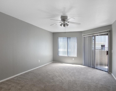 2025 E Campbell Avenue - Photo Thumbnail 5
