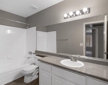 2025 E Campbell Avenue - Photo Thumbnail 6