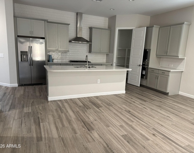 10212 W Alex Avenue - Photo Thumbnail 16