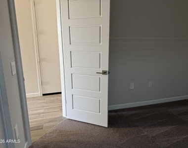 10212 W Alex Avenue - Photo Thumbnail 11