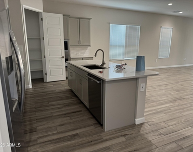 10212 W Alex Avenue - Photo Thumbnail 14