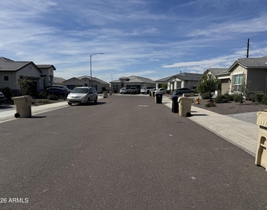 10212 W Alex Avenue - Photo Thumbnail 2