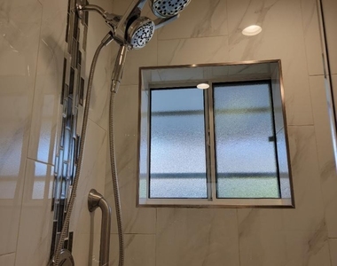 4242 N 31st Place - Photo Thumbnail 16
