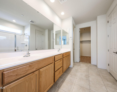 13438 W Copperleaf Lane - Photo Thumbnail 9