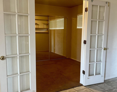 2315 W Butler Drive - Photo Thumbnail 11