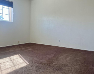 2315 W Butler Drive - Photo Thumbnail 8