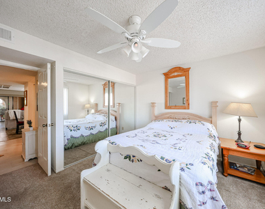 9430 E Mission Lane - Photo Thumbnail 19