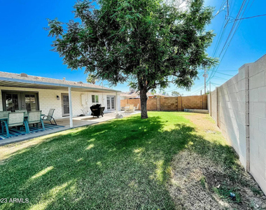 8325 E Heatherbrae Avenue - Photo Thumbnail 14