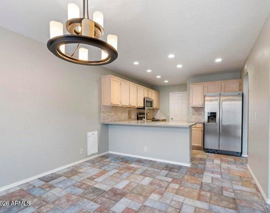 7705 W Tonto Drive - Photo Thumbnail 4
