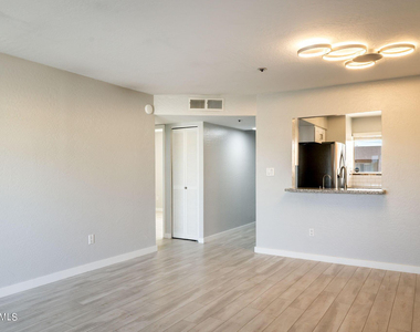 7494 E Earll Drive - Photo Thumbnail 1
