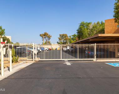 7494 E Earll Drive - Photo Thumbnail 27