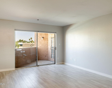 7494 E Earll Drive - Photo Thumbnail 2