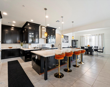 4689 N 183rd Avenue - Photo Thumbnail 3