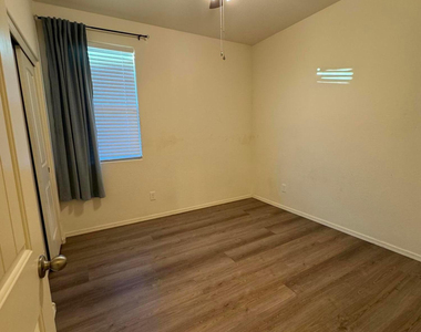 7503 S 12th Avenue - Photo Thumbnail 15