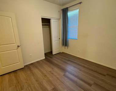 7503 S 12th Avenue - Photo Thumbnail 16