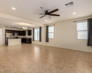 7503 S 12th Avenue - Photo Thumbnail 7