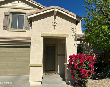 6734 W Blackstone Lane - Photo Thumbnail 4