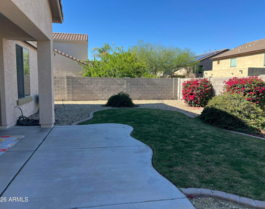 6734 W Blackstone Lane - Photo Thumbnail 38