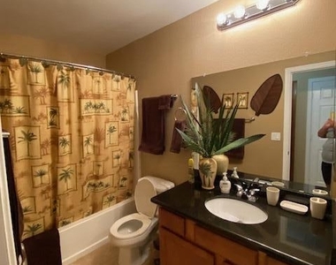 3830 E Lakewood Parkway E - Photo Thumbnail 11