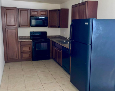2417 W Campbell Avenue - Photo Thumbnail 1