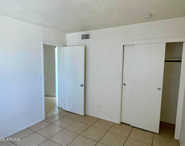 2417 W Campbell Avenue - Photo Thumbnail 7