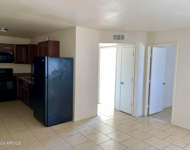 2417 W Campbell Avenue - Photo Thumbnail 3
