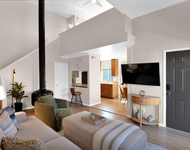 3500 N Hayden Road - Photo Thumbnail 9