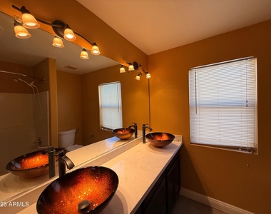 6425 W Desert Hollow Drive - Photo Thumbnail 25