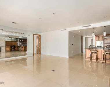 7175 E Camelback Road - Photo Thumbnail 8