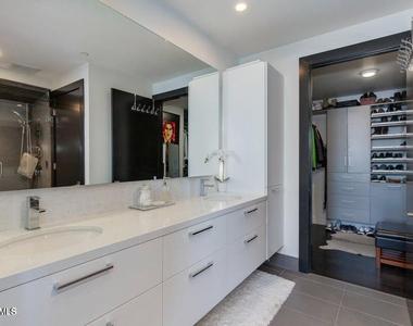 4422 N 75th Street - Photo Thumbnail 12