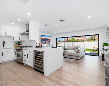 4464 E Campbell Avenue - Photo Thumbnail 4