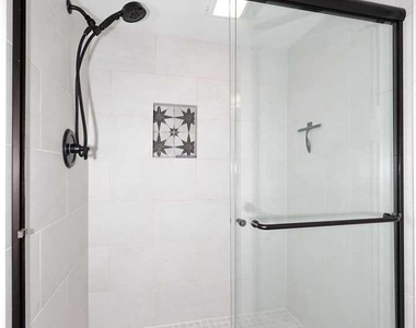 6249 N 78th Street - Photo Thumbnail 12
